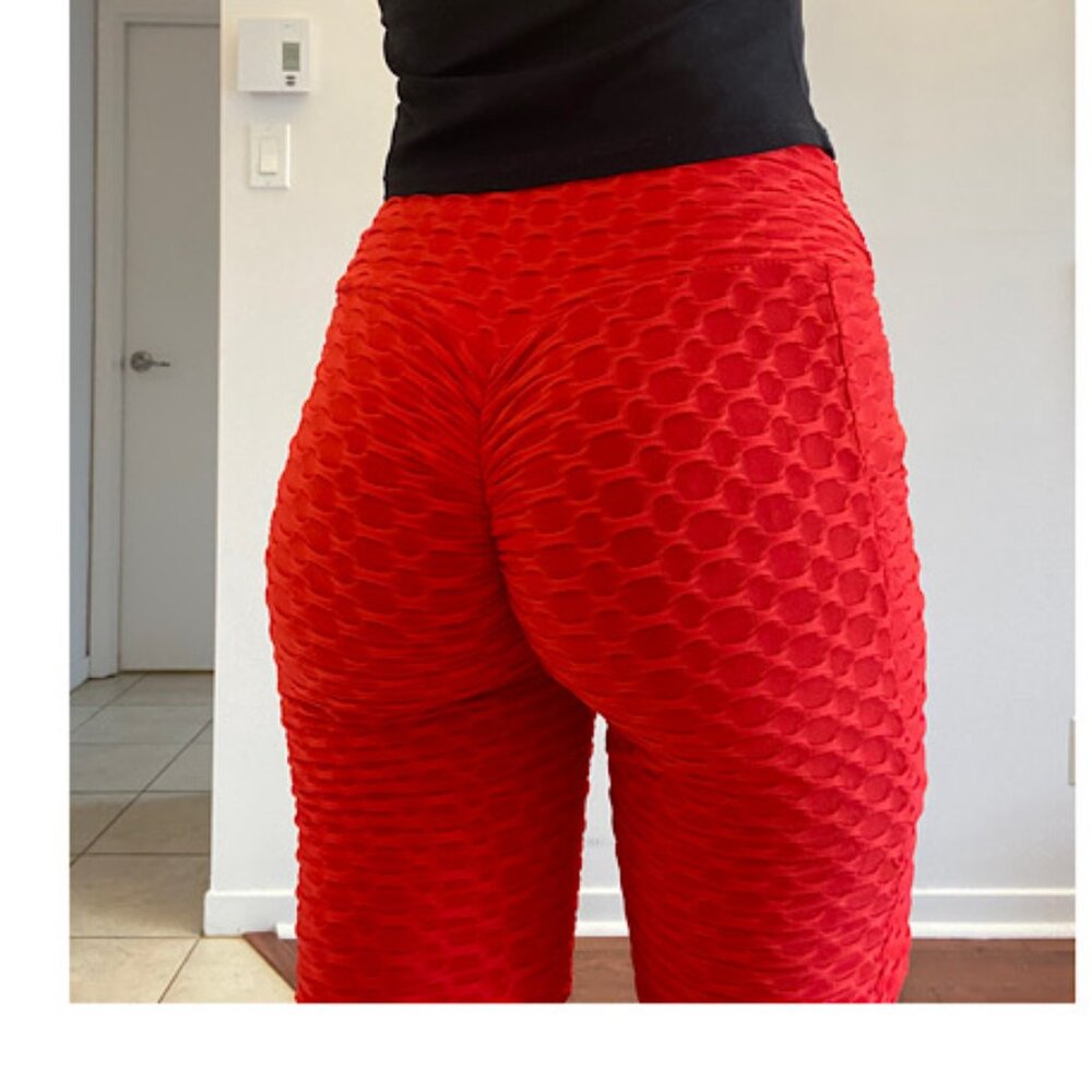 NWT  Women’s High Rise Red Athletic Biker Shorts with Pockets Size - S/M -L/XL